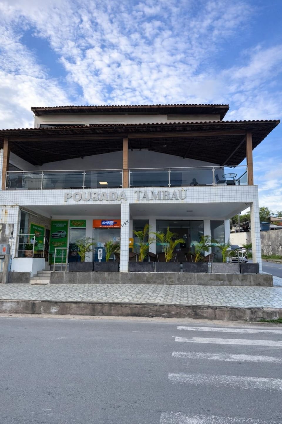 Facade/entrance