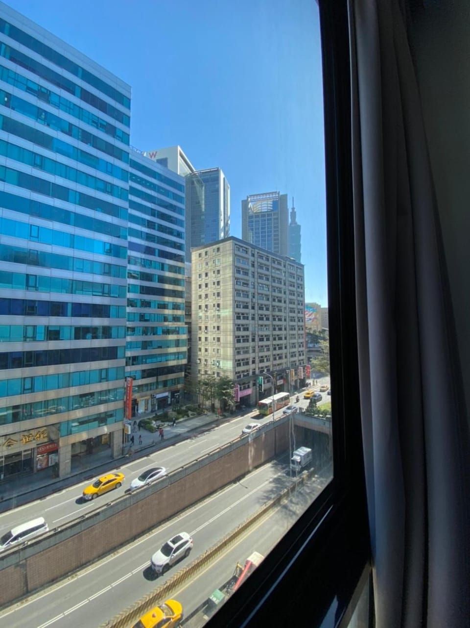Day, Neighbourhood, City view, Location