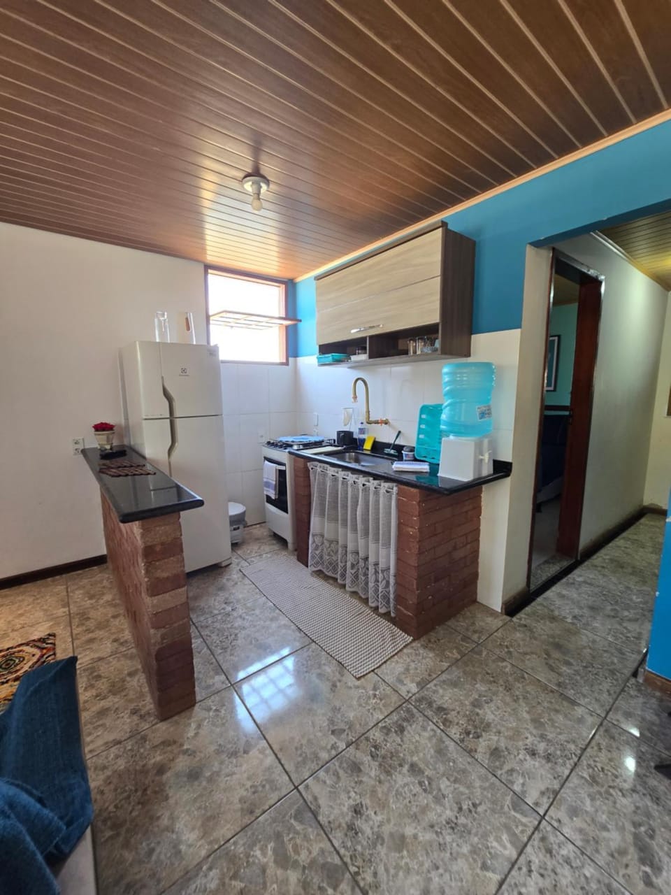 Kitchen or kitchenette, Dining area, dishwasher, oven, stove