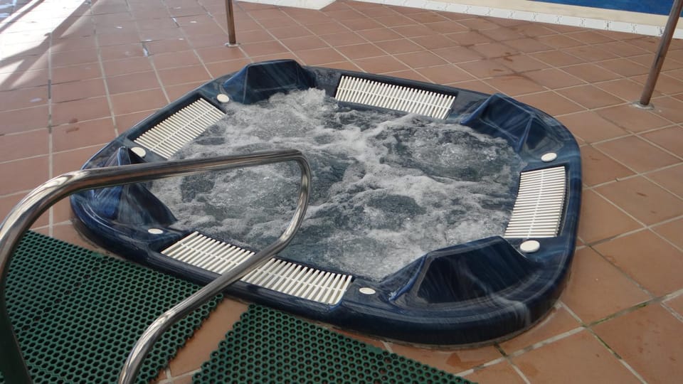 Hot Tub, Spa and wellness centre/facilities, Swimming pool