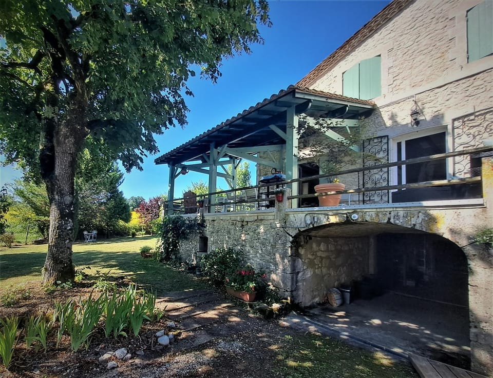 Chambres d'hôtes Le Muguet Bed and Breakfast in Nouvelle-Aquitaine