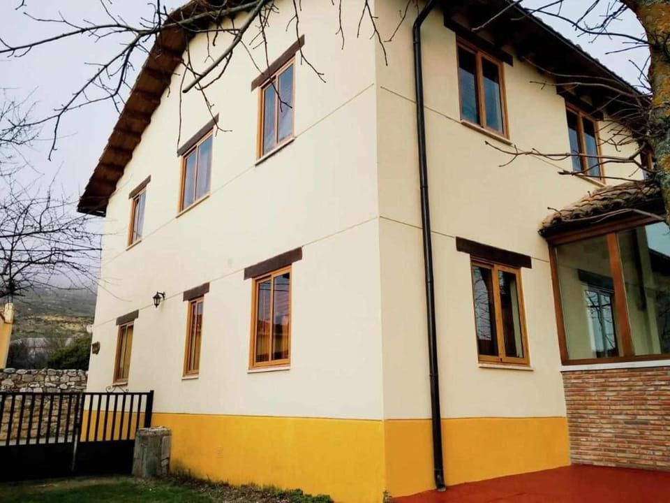 Casa Rural El Hidalgo en Amaya Burgos Country House in Castile and León