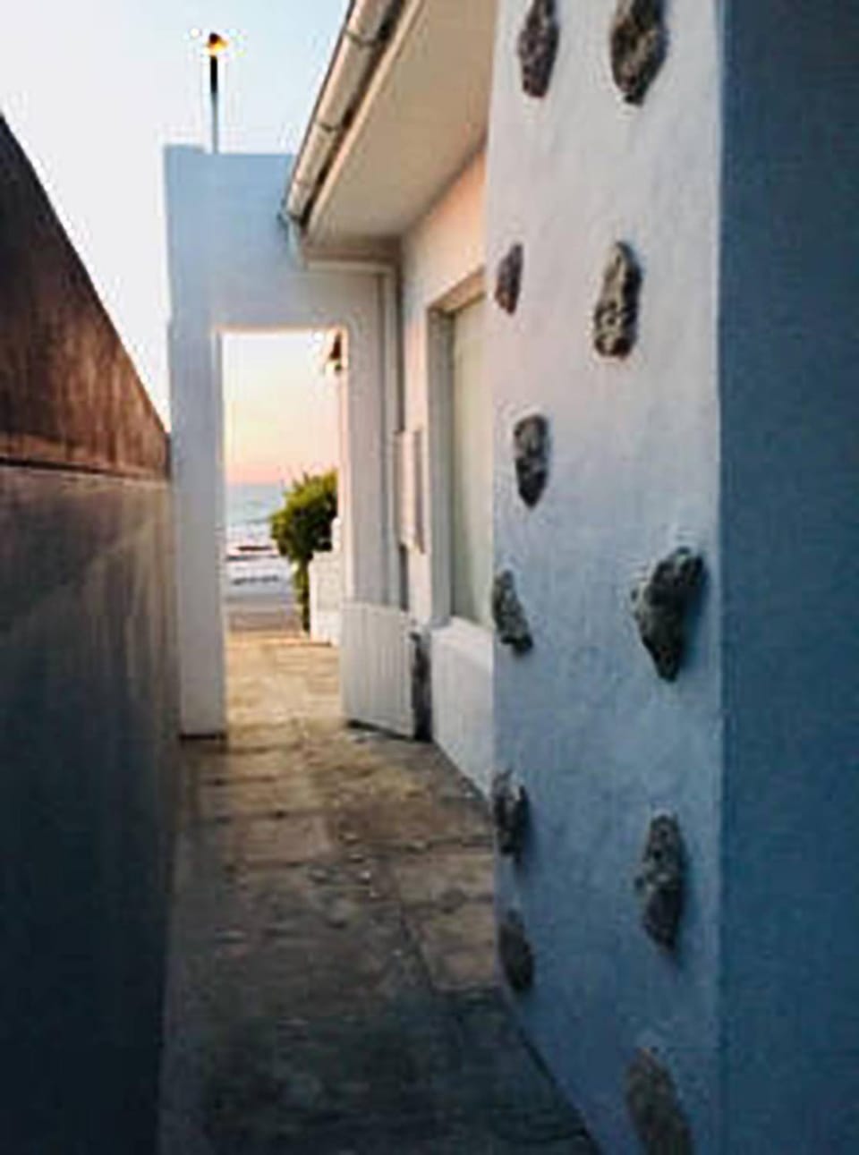 Wavey Beach Room Apartment in Cape Town