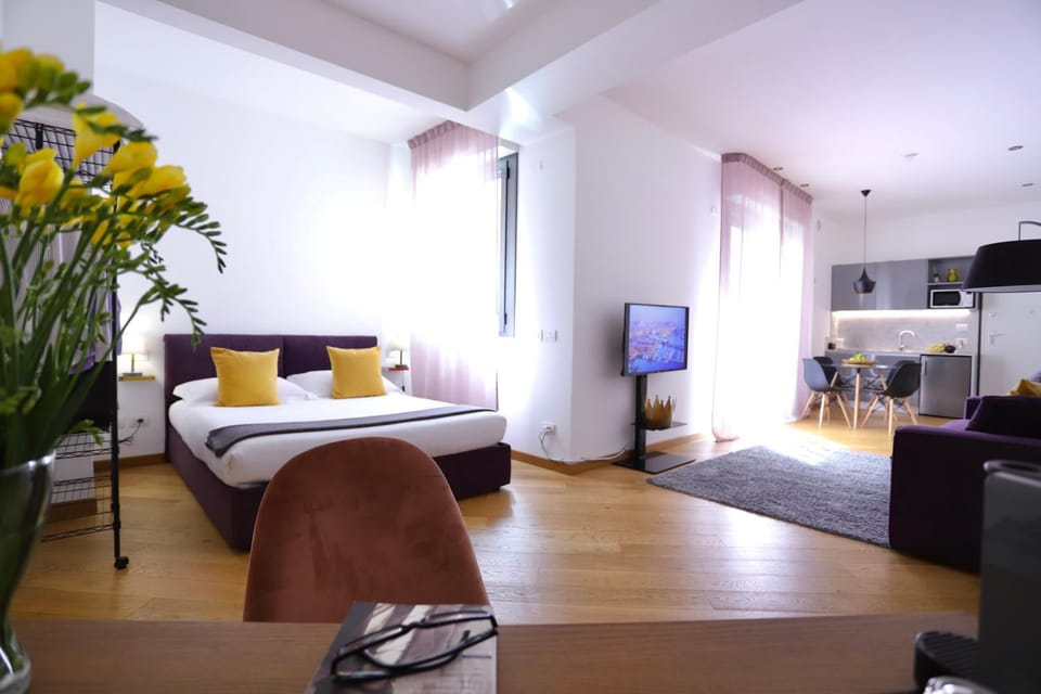 Living room, Photo of the whole room, Seating area