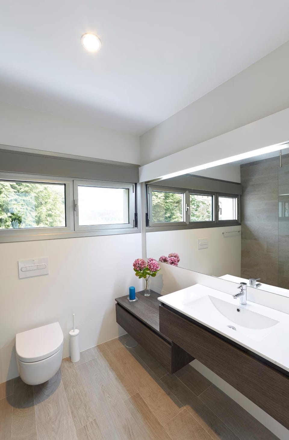 Toilet, Bathroom, towels