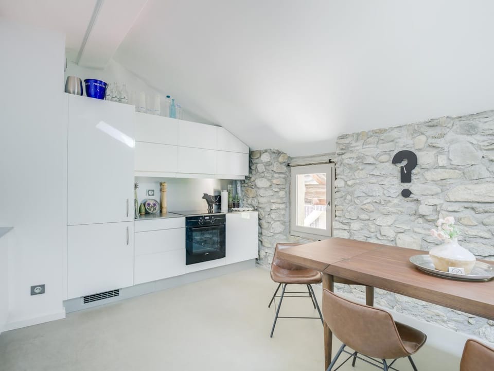Kitchen or kitchenette, Dining area, minibar, pet friendly, stove