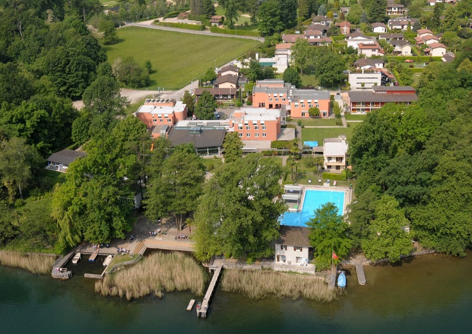 Nearby landmark, Day, Bird's eye view, Summer, River view, Street view