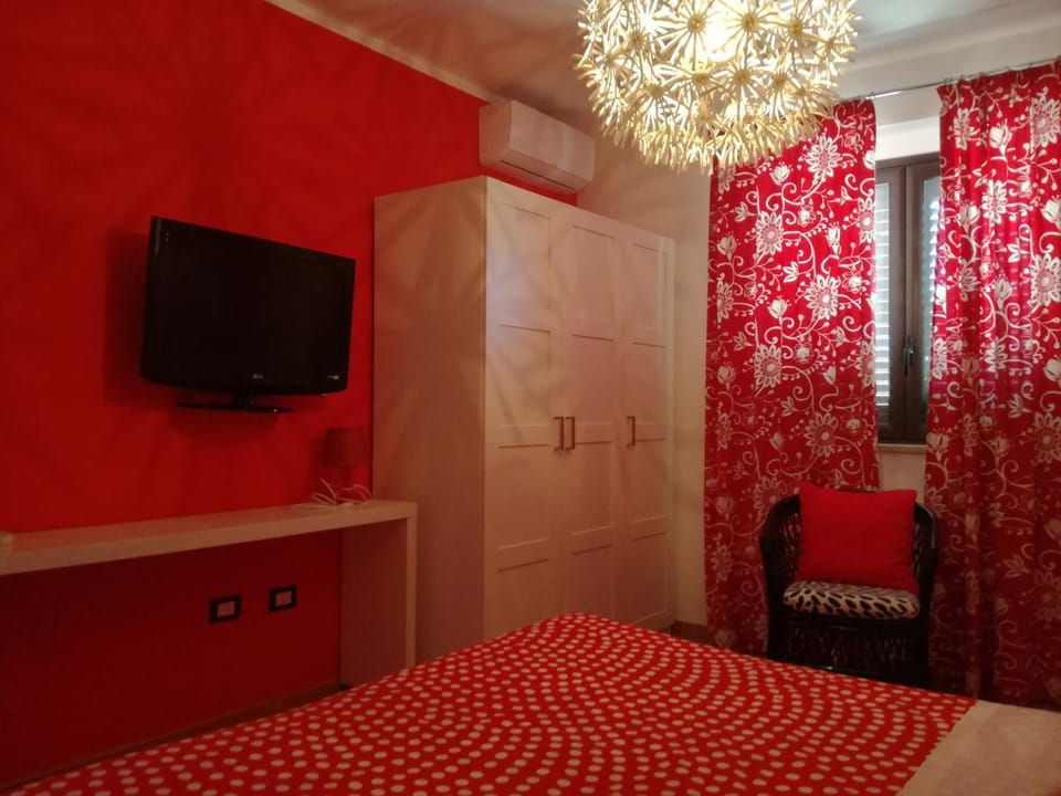 TV and multimedia, Bedroom, wardrobe