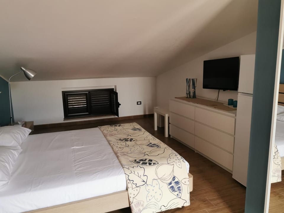 Bed, TV and multimedia