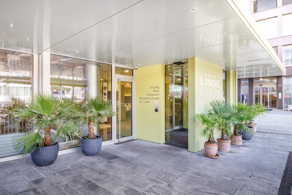 Facade/entrance, Day