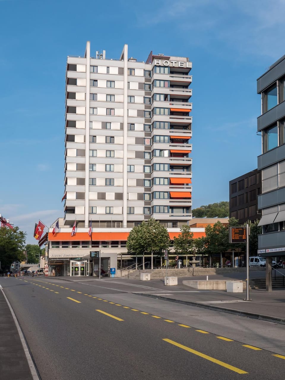 Property building, Day, Neighbourhood, City view, Street view, Location