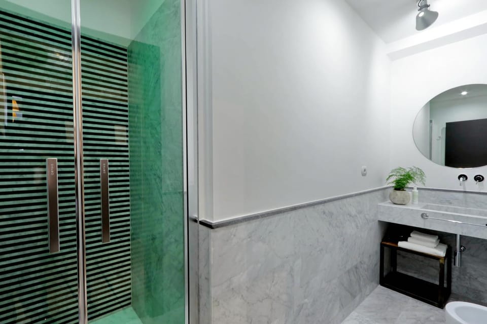 Shower, Bathroom, Decorative detail