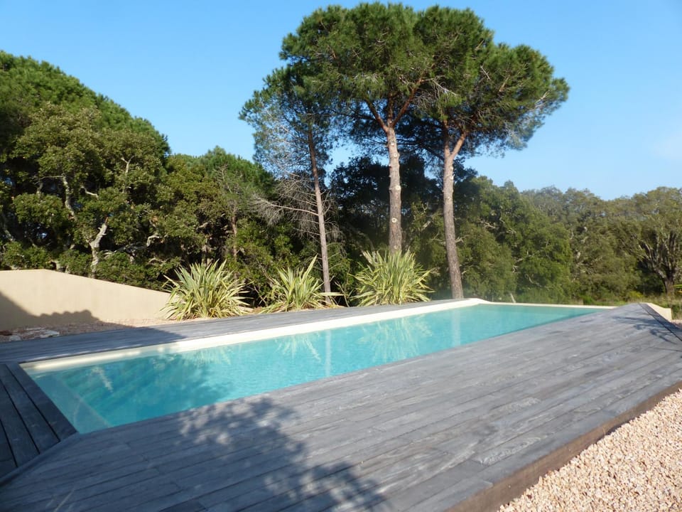 Swimming pool, Swimming pool