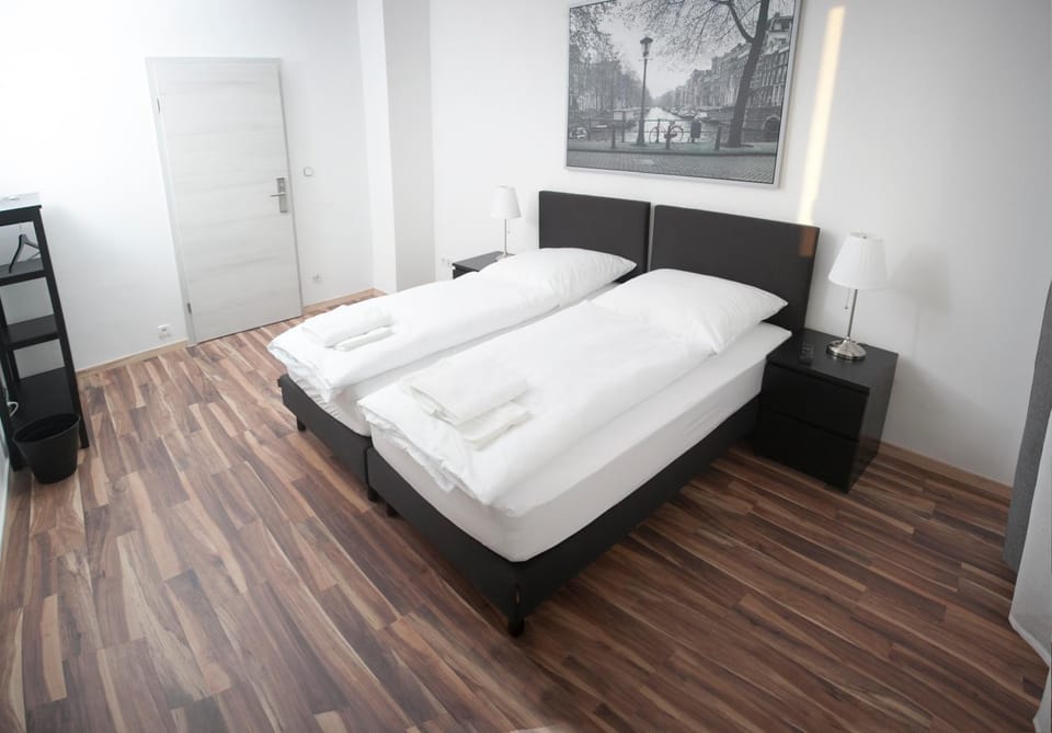 Bed, Photo of the whole room