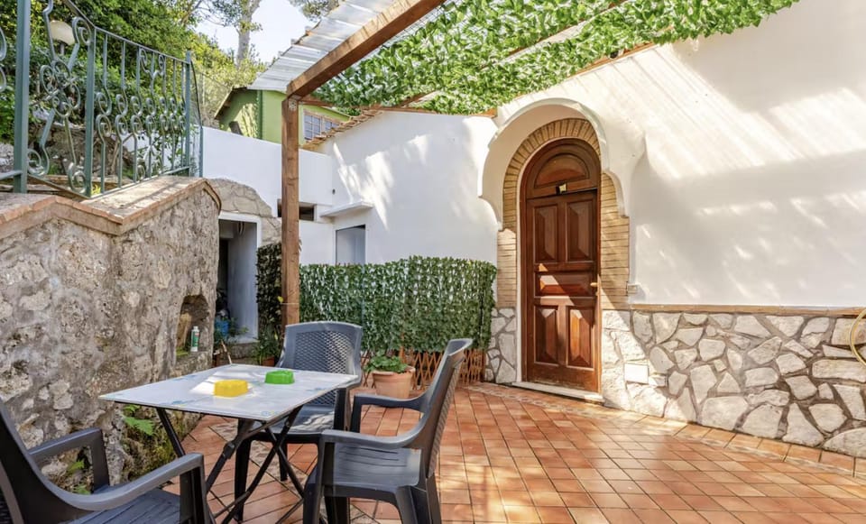 Patio, Day, View (from property/room), Balcony/Terrace, Living room, Seating area, Dining area