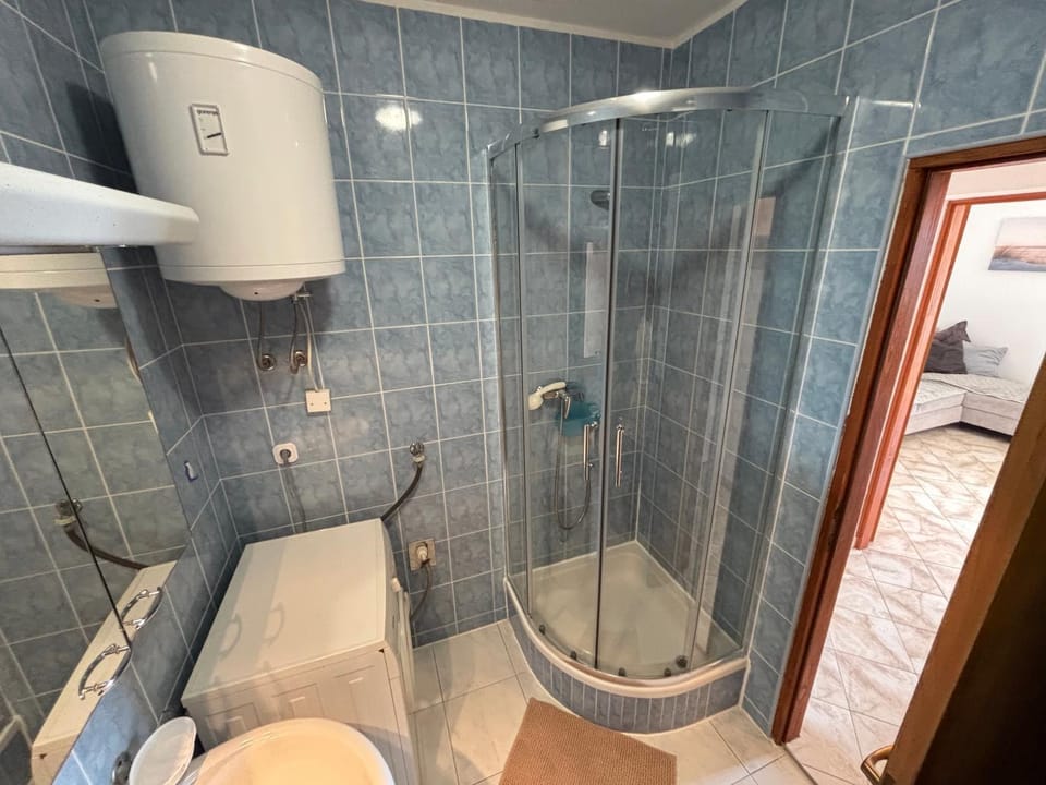 Shower, Bathroom, washing machine