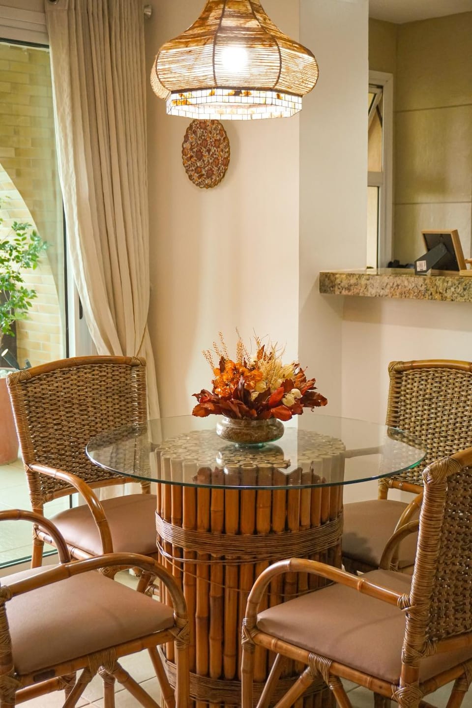 Seating area, Dining area