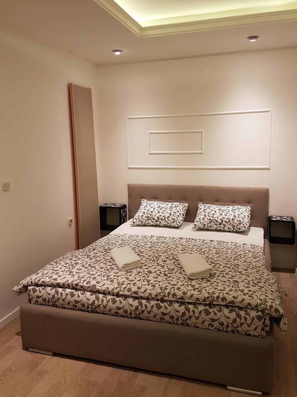 Bed, Bedroom, Family