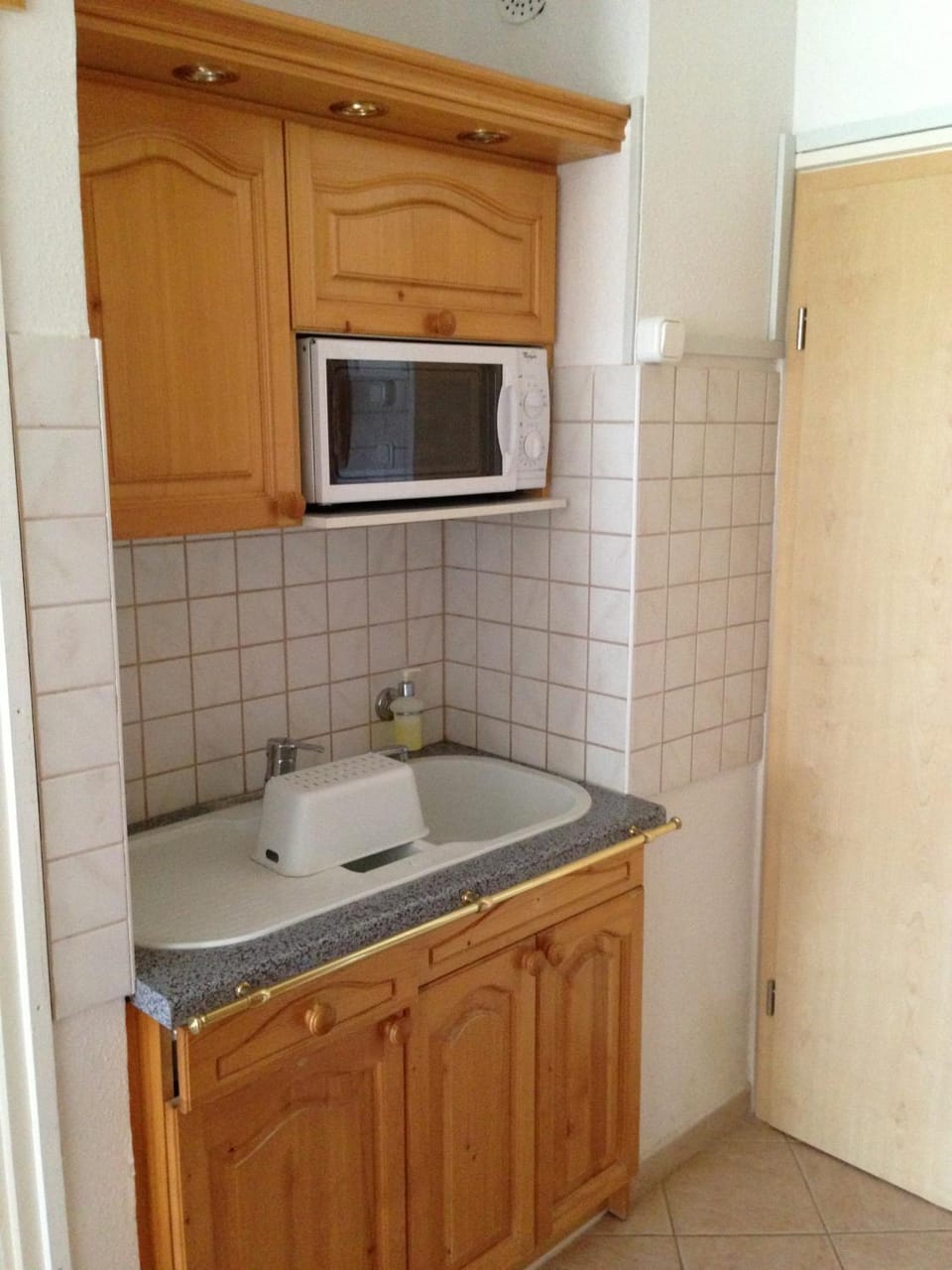 Kitchen or kitchenette