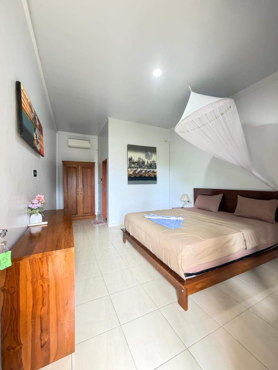 Manta Manta Guesthouse Bed and Breakfast in Indonesia