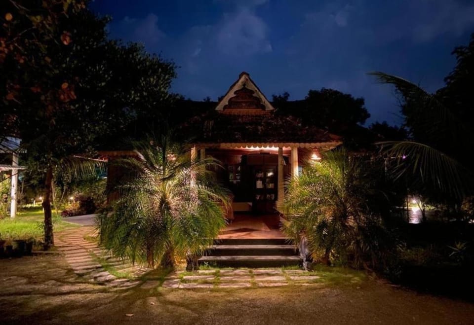 Property building, Night