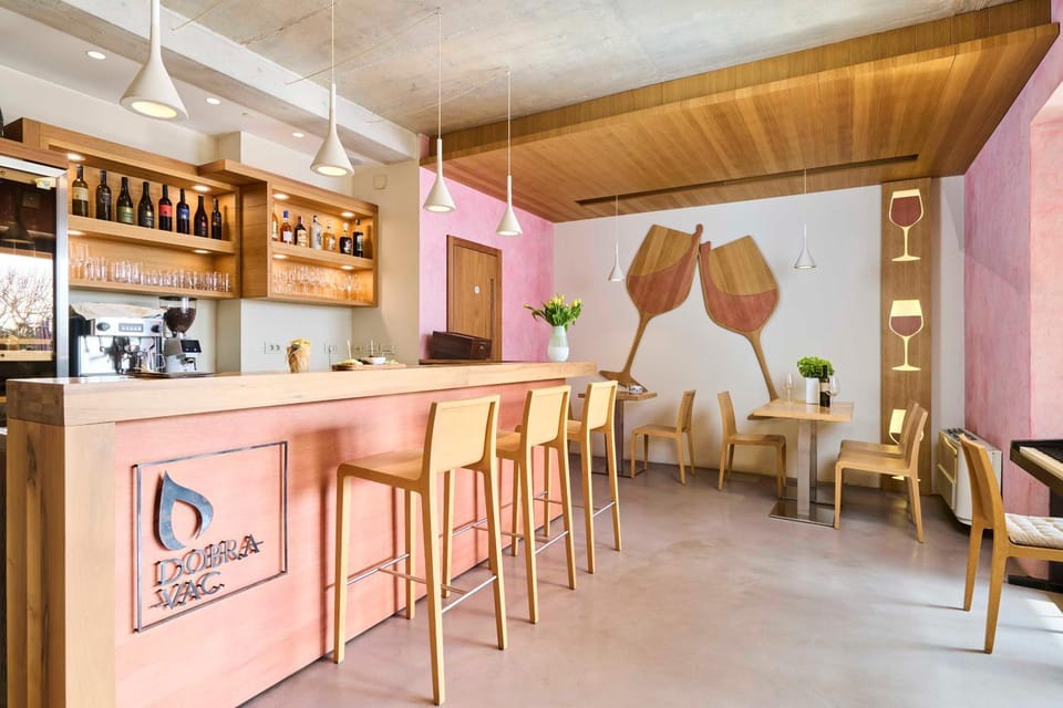 Lounge or bar, Seating area