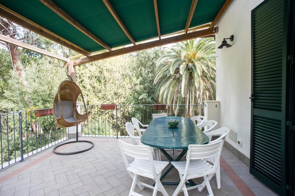 Balcony/Terrace, Dining area