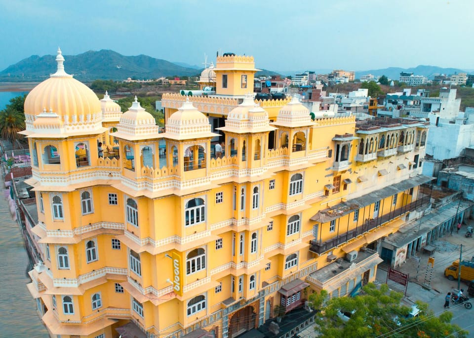City view, Street view