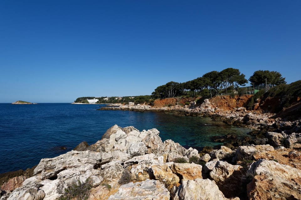 Neighbourhood, Natural landscape, Fishing, Snorkeling, Hiking, Diving
