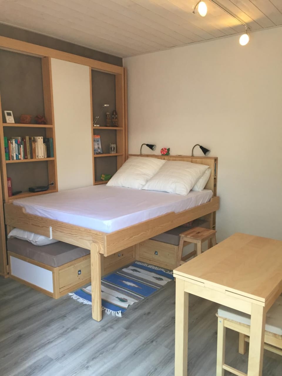 Bed, Night, Photo of the whole room