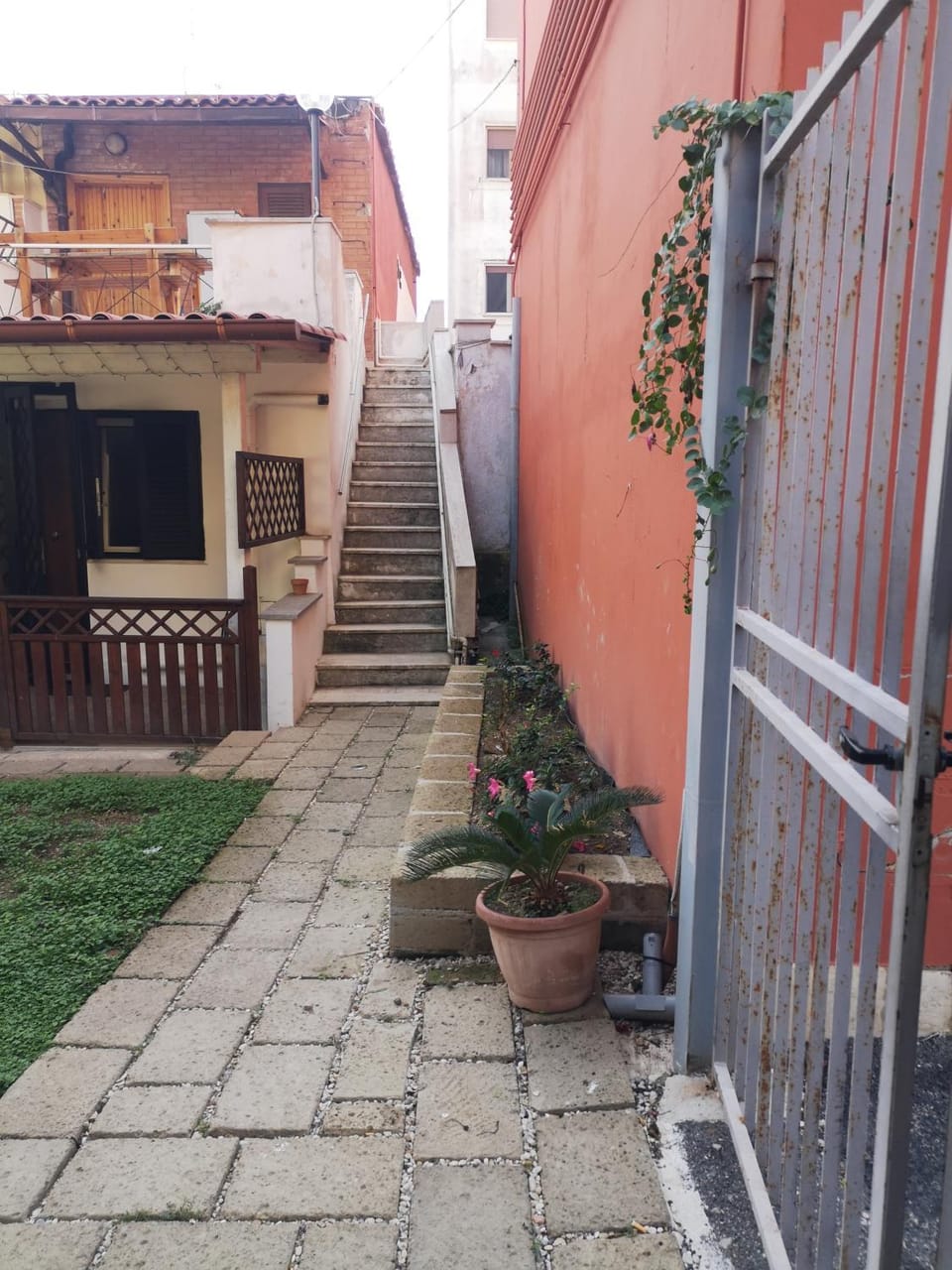 La CasAffittiera Apartments Group House in Anzio