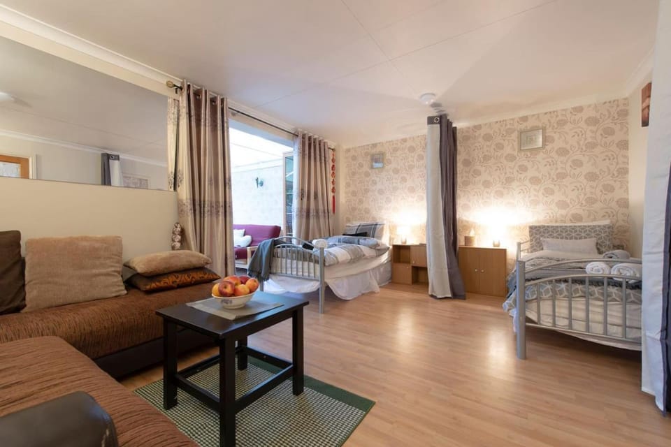 Seating area, Bedroom