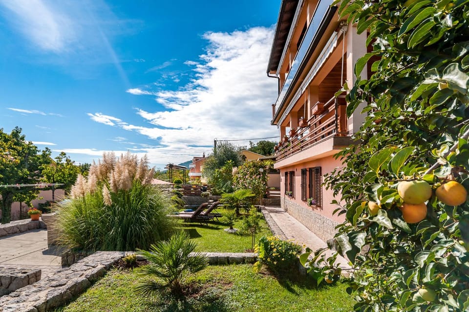 Natural landscape, Garden, Balcony/Terrace, Garden view