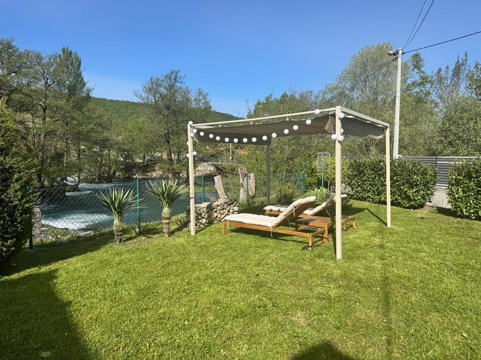 Natural landscape, Garden view, sunbed