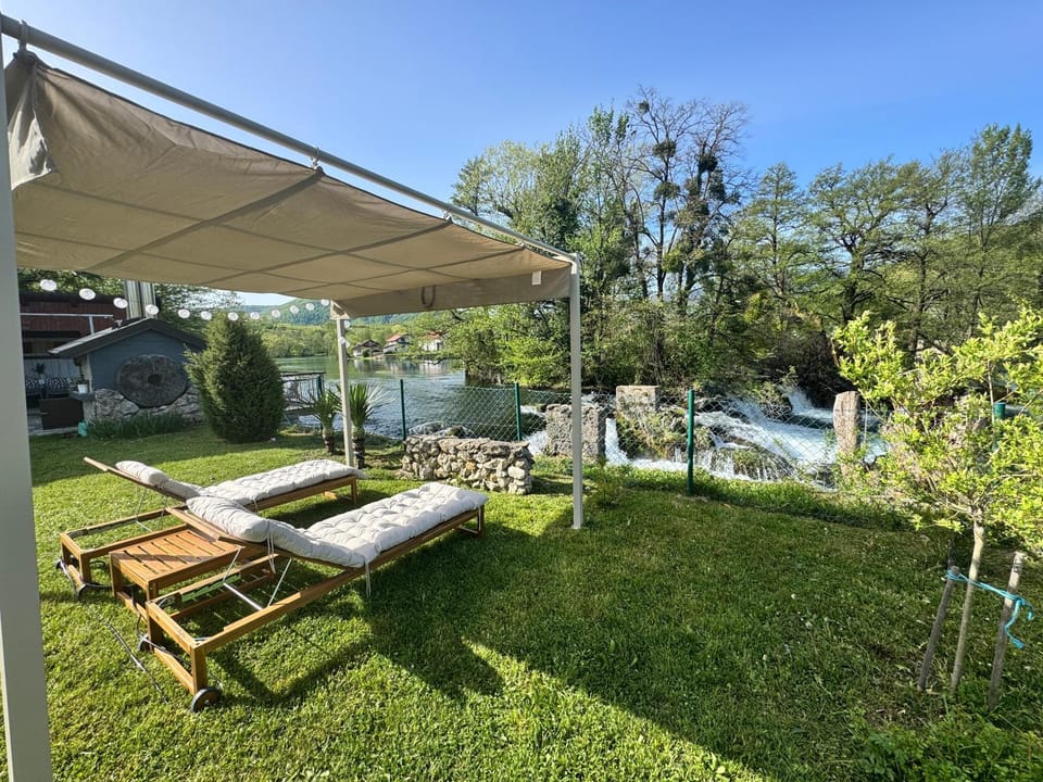 Natural landscape, Garden, Garden view, sunbed