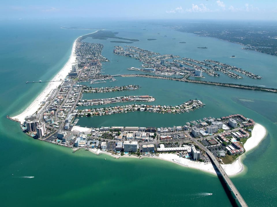 Island Flat 103 Apartment in Clearwater Beach