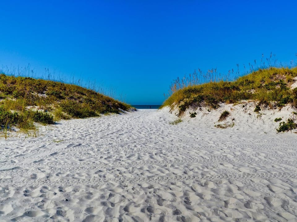 Island Flat 103 Apartment in Clearwater Beach