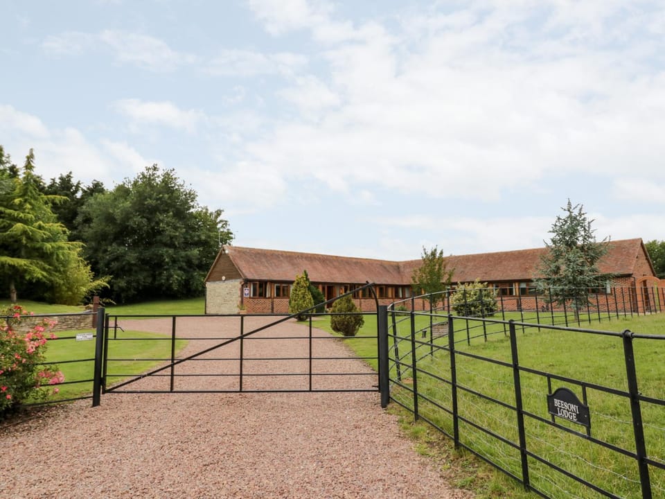 Beesoni Lodge House in Malvern Hills District