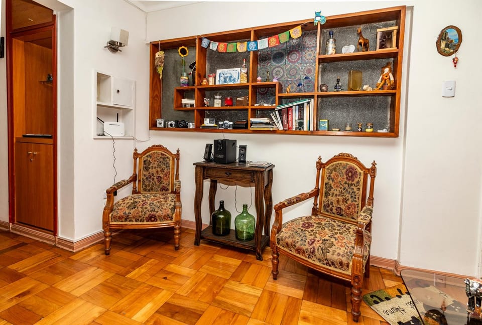 Library, Living room