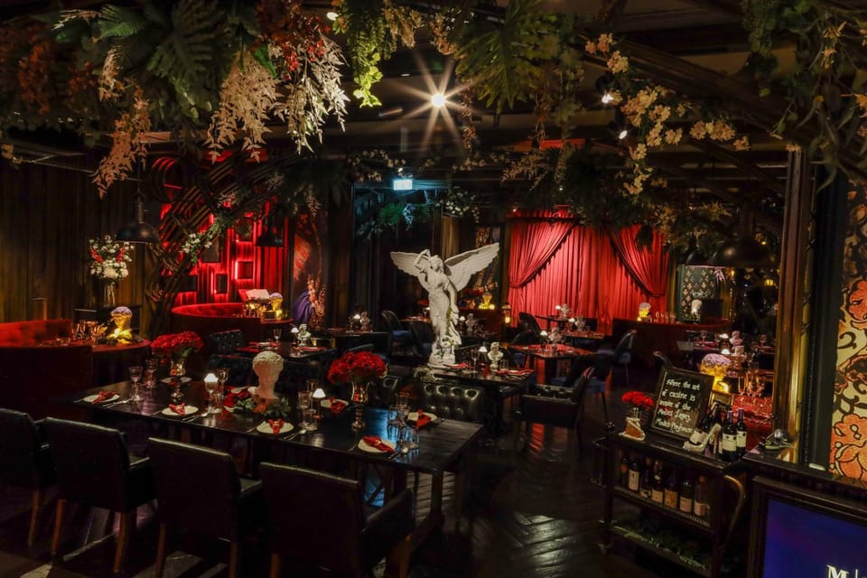 Restaurant/places to eat, Lounge or bar, Dinner