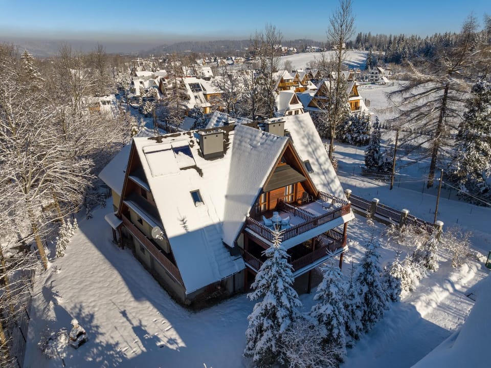 Property building, Day, Natural landscape, Bird's eye view, Winter