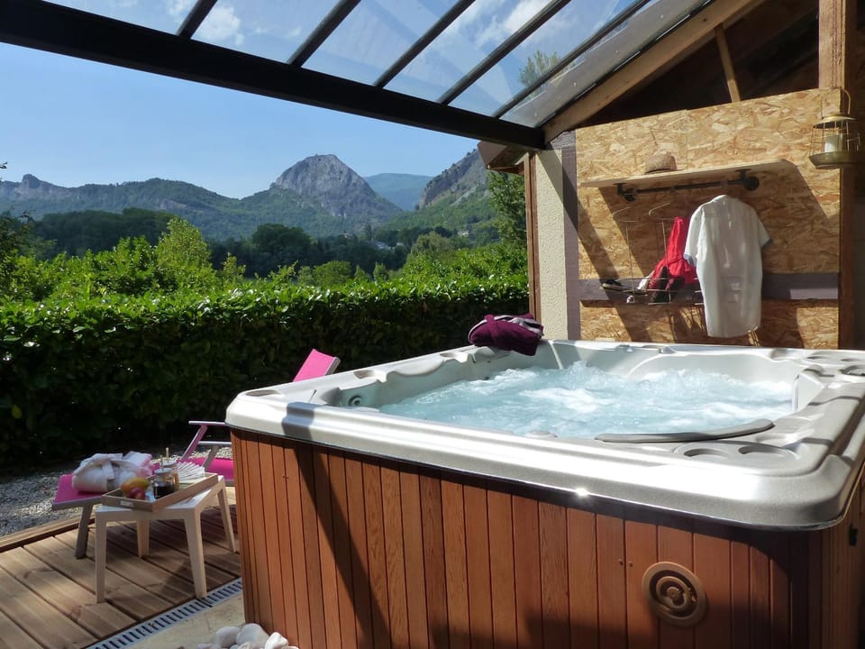 Hot Tub, Garden view, Mountain view, Open Air Bath