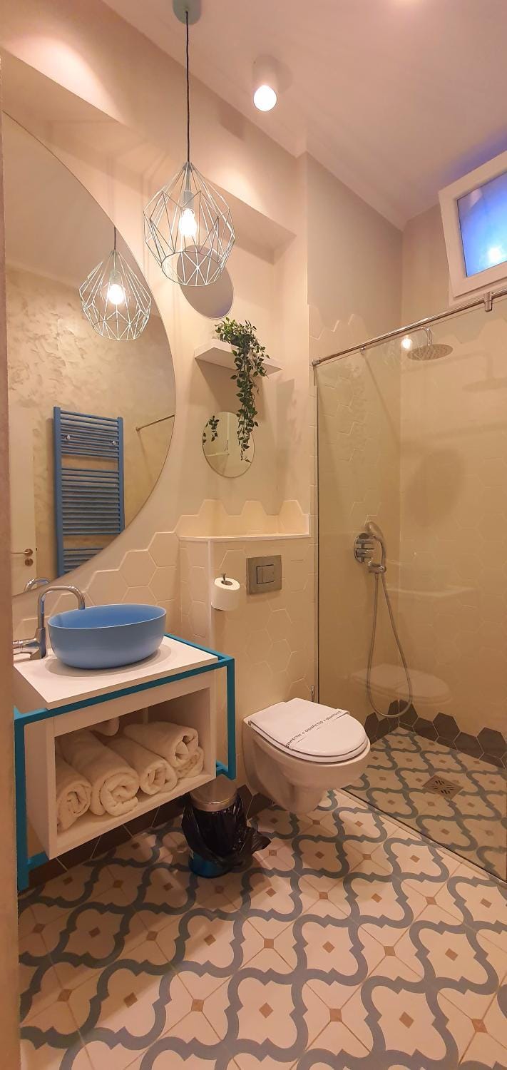 Toilet, Bathroom