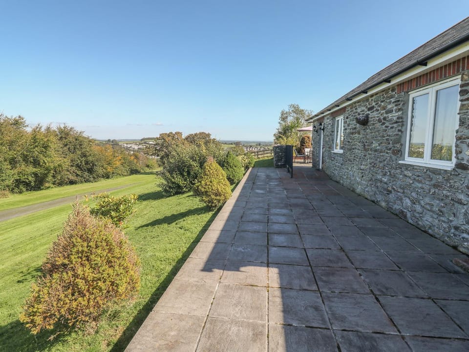 Middle Barn House in England