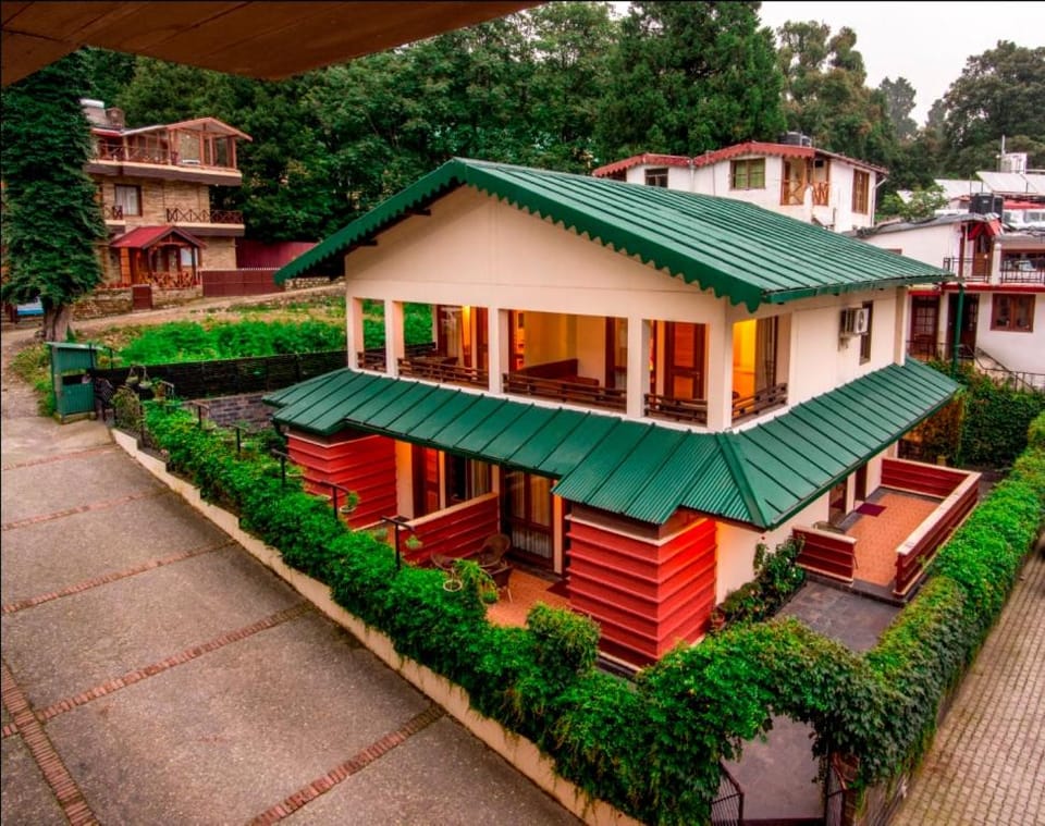 Property building, Garden, Garden view