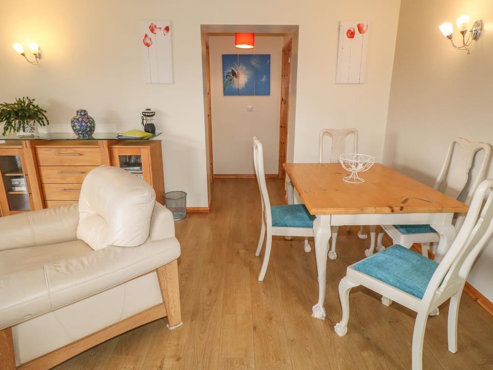 Clovermead Cottage House in Derby