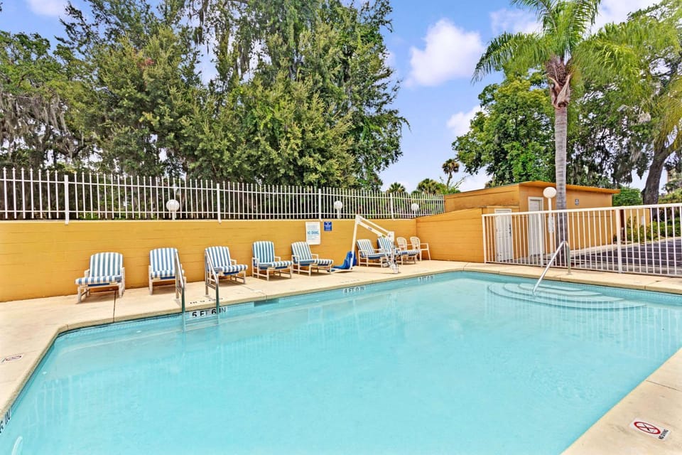 On site, Pool view, Swimming pool