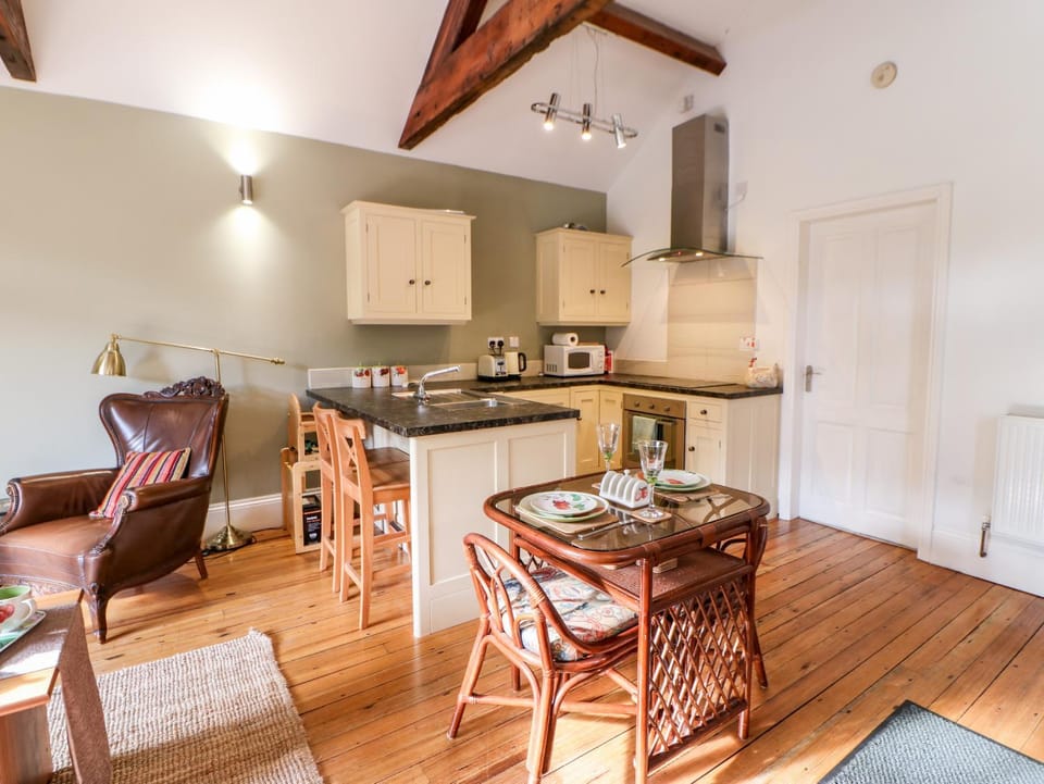 Leadmill House Workshop House in England