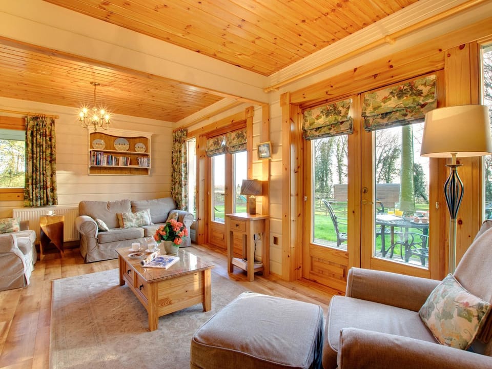 Apple Tree Lodge House in England