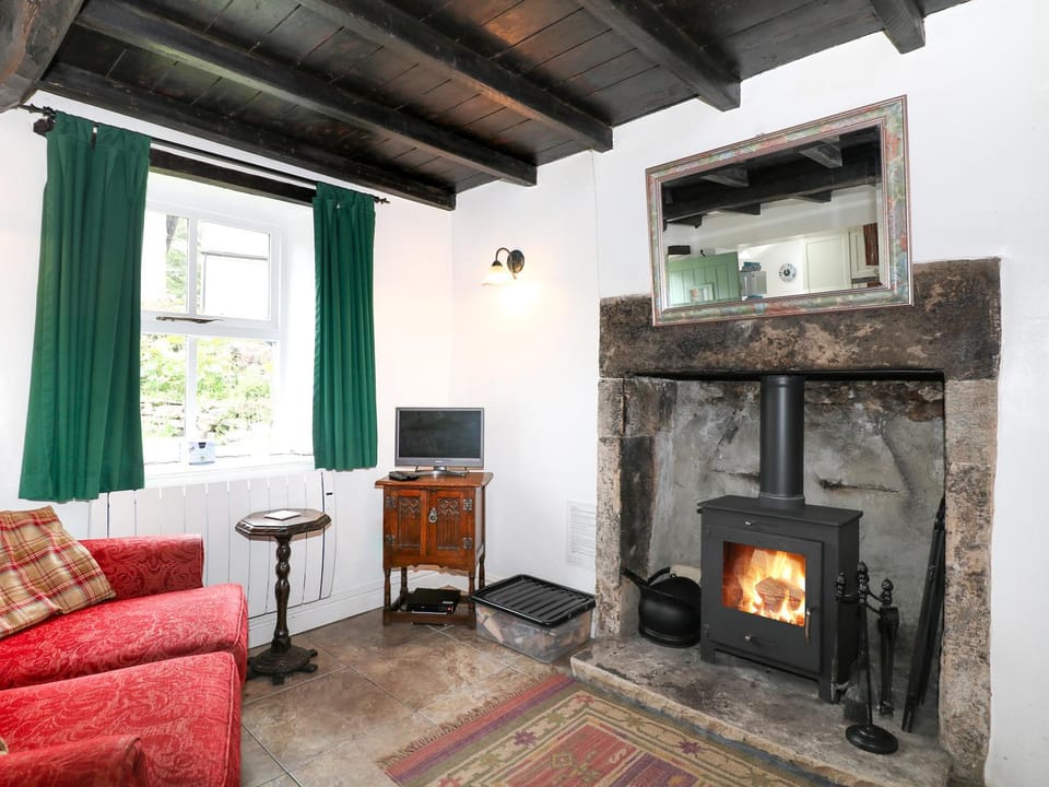 Sunny Bank View House in High Peak District